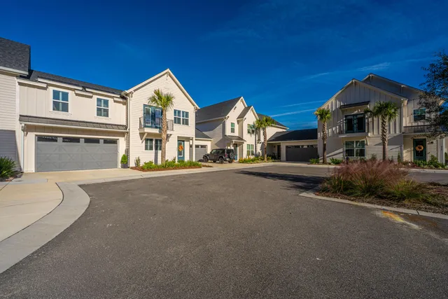 $660,000 | 204 Saunter Court, Johns Island, SC 29455