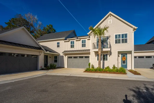 $660,000 | 204 Saunter Court, Johns Island, SC 29455