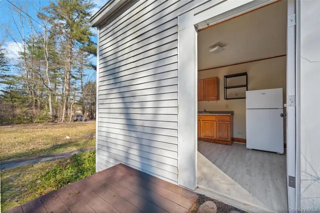 a view of a storage & utility room