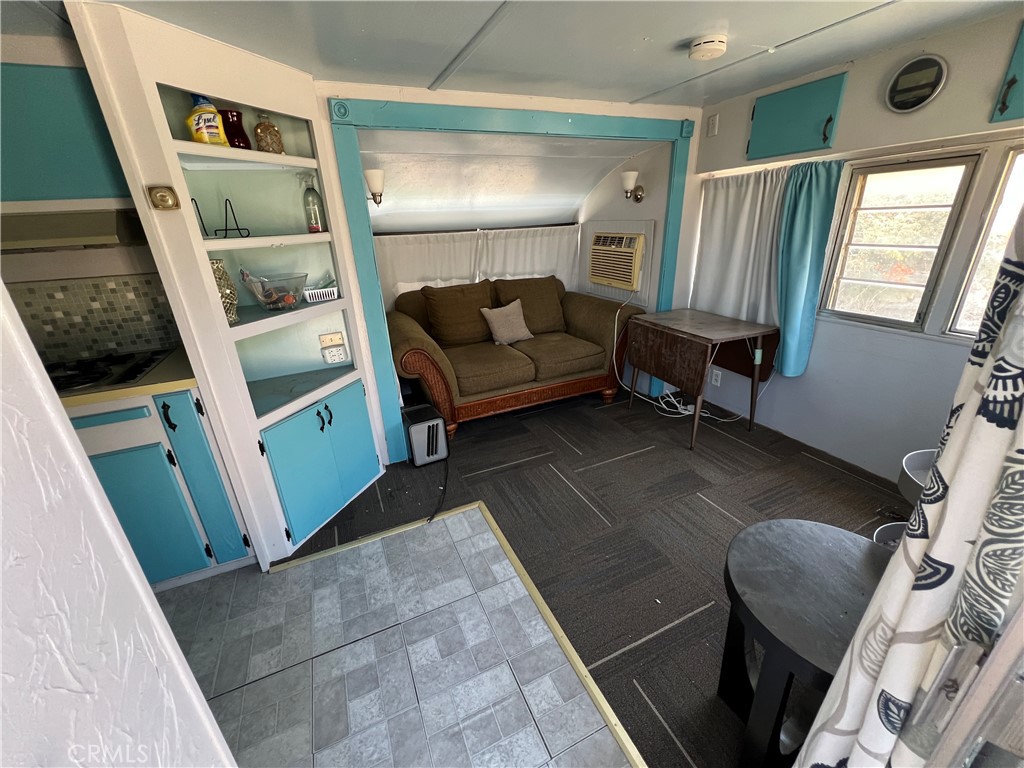 7530 Reche Canyon Road Colton, CA 92324 - Photo 6 of 20 Mobile home living room
