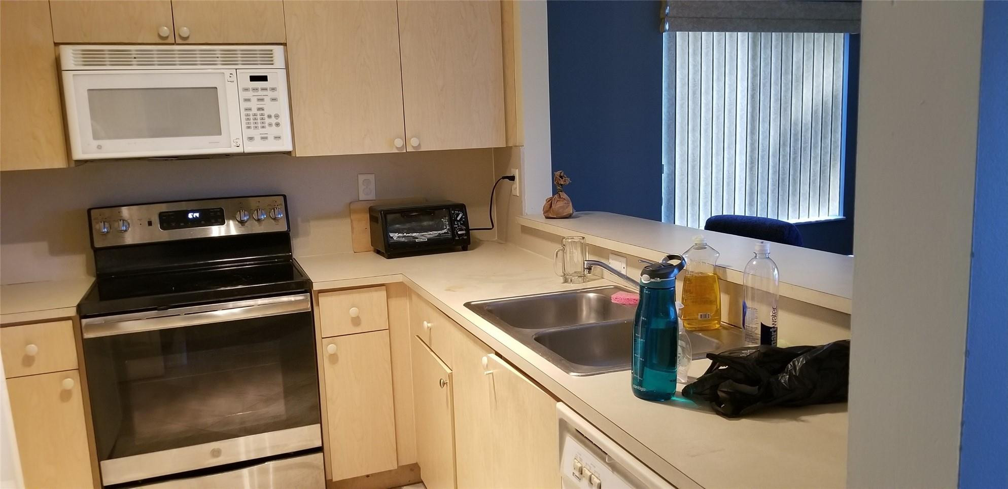 Undisclosed Address Miramar, FL 33027 - Photo 4 of 31 Photo 4