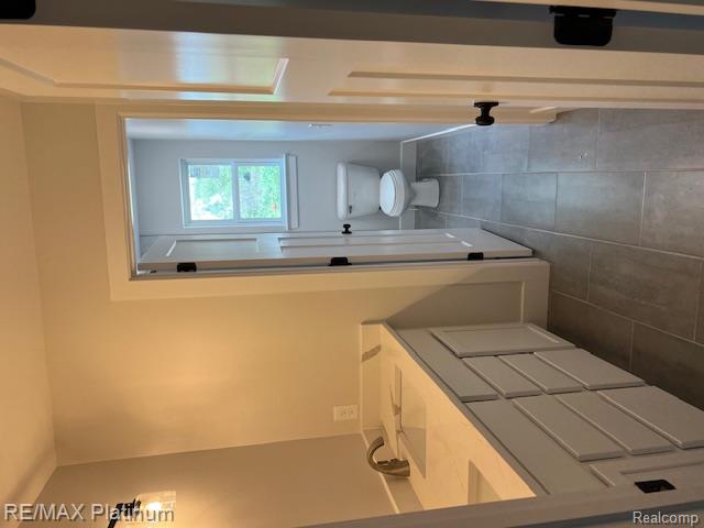 9400 Roland Brighton, MI 48116 - Photo 15 of 26