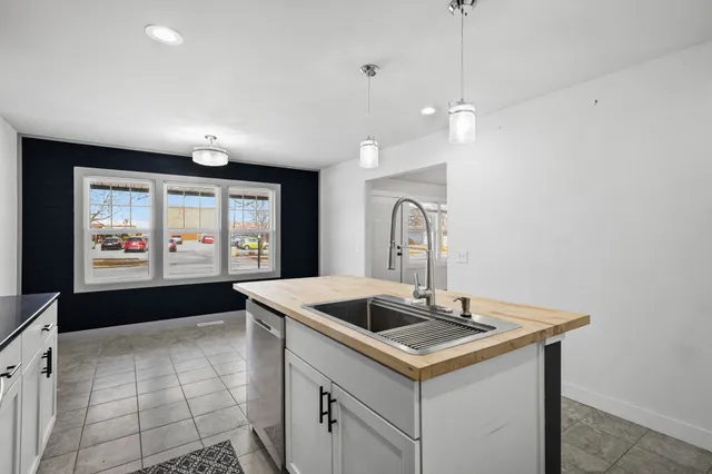 $285,000 | 1114 Matheson Street, Janesville, WI 53545