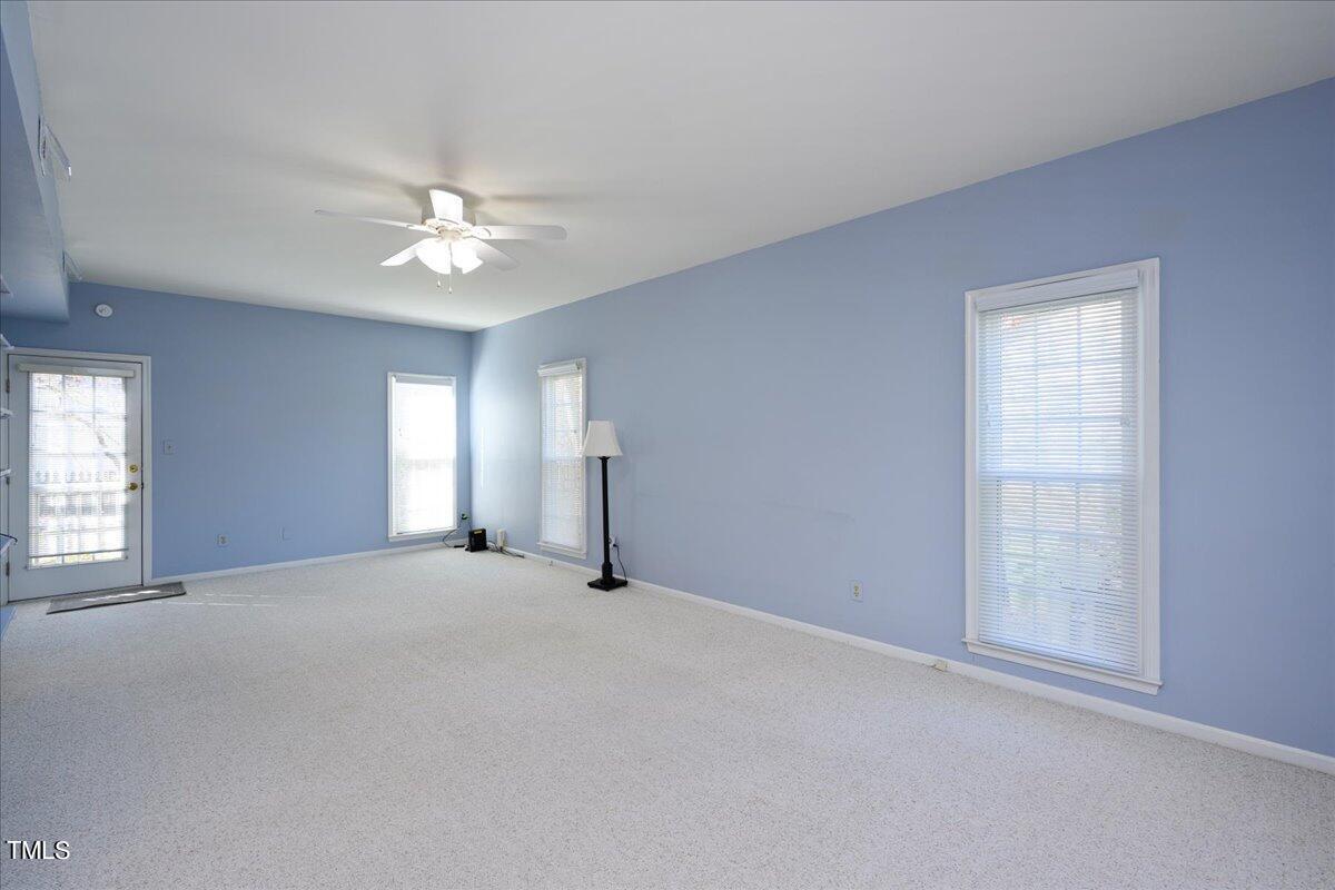 11825 North Exeter Way Raleigh, NC 27613 - Photo 5 of 27 05-- 5