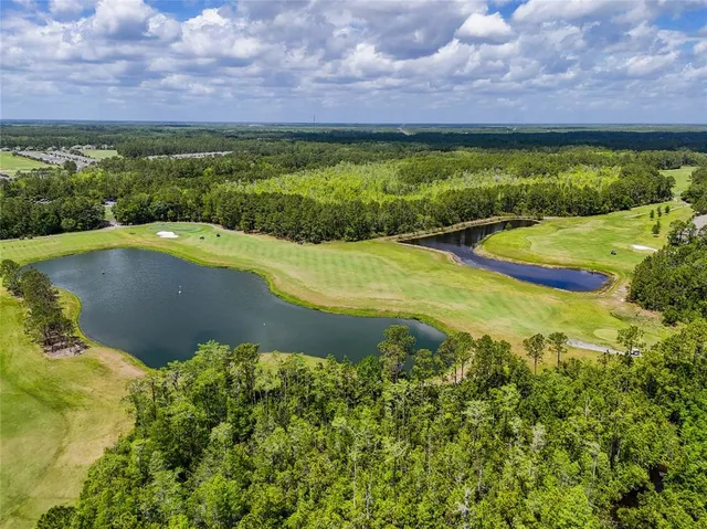 a view of an outdoor space