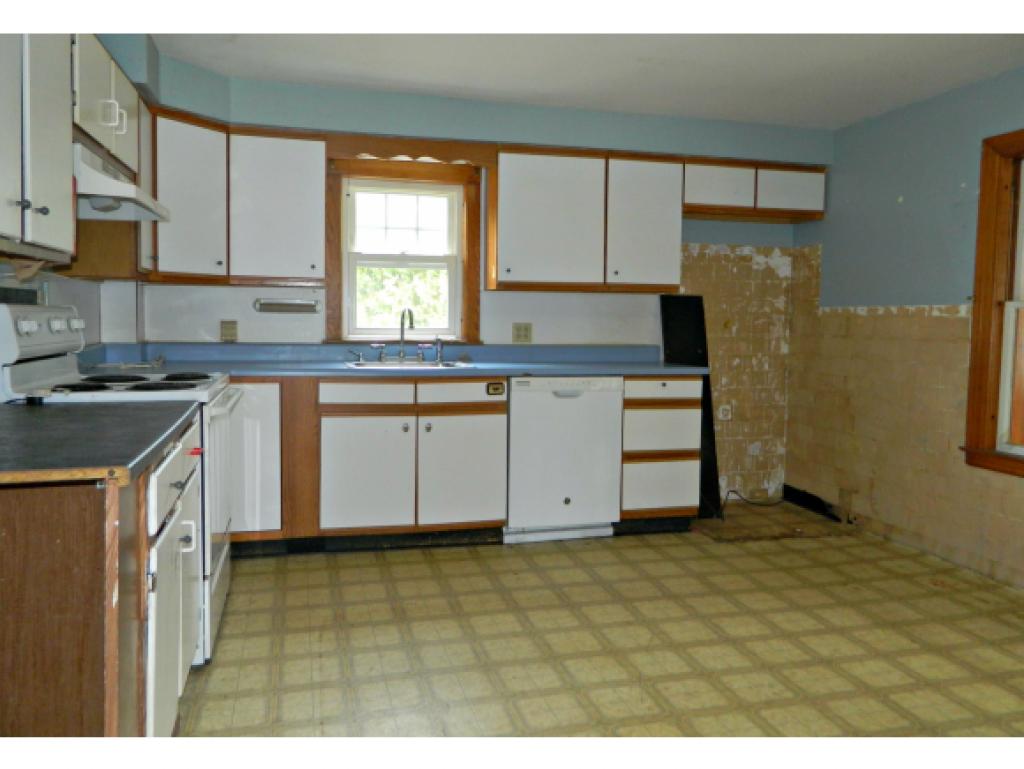 15 Madison Avenue Rochester, NH 03867 - Photo 4 of 15