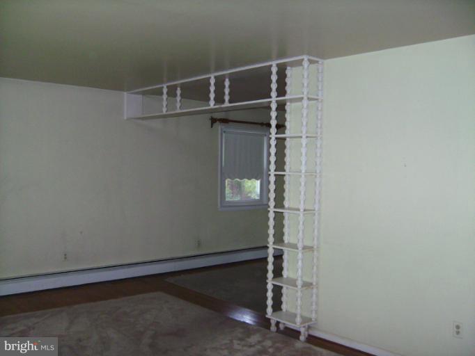 2933 Roderick Road Frederick, MD 21704 - Photo 3 of 30 Living Room