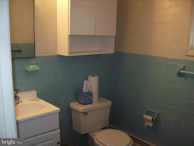 2933 Roderick Road Frederick, MD 21704 - Photo 26 of 30 Bath