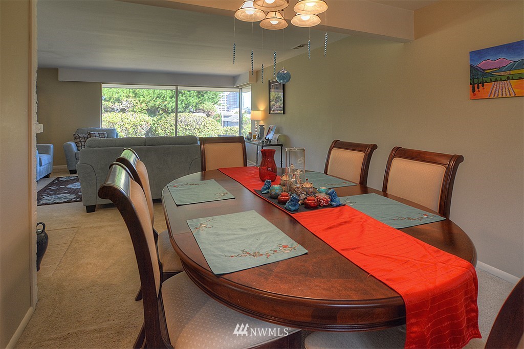 1005 Belfair Road Bellevue, WA 98004 - Photo 13 of 17
