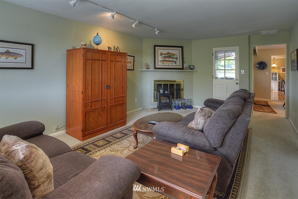 1005 Belfair Road Bellevue, WA 98004 - Photo 14 of 17
