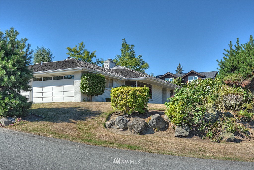 1005 Belfair Road Bellevue, WA 98004 - Photo 6 of 17