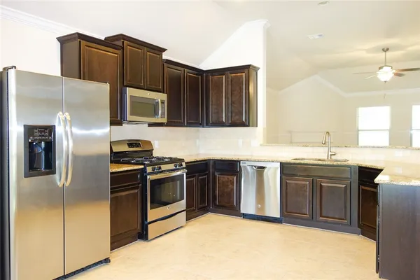$2,300 | 3745 Bainbridge Street, Round Rock, TX 78681
