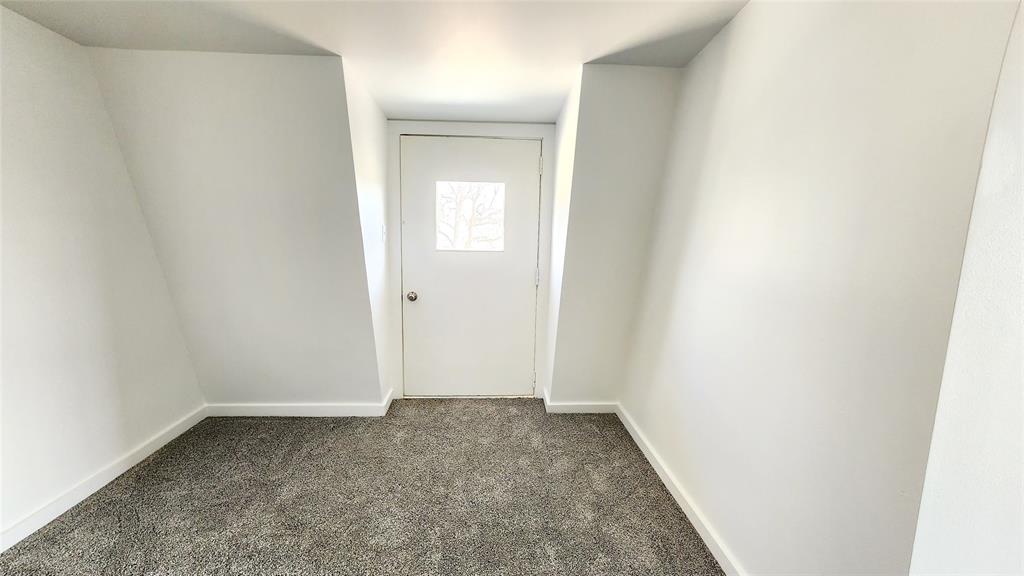 401 East Pierce Street Winters, TX 79567 - Photo 22 of 25 a view of a small space