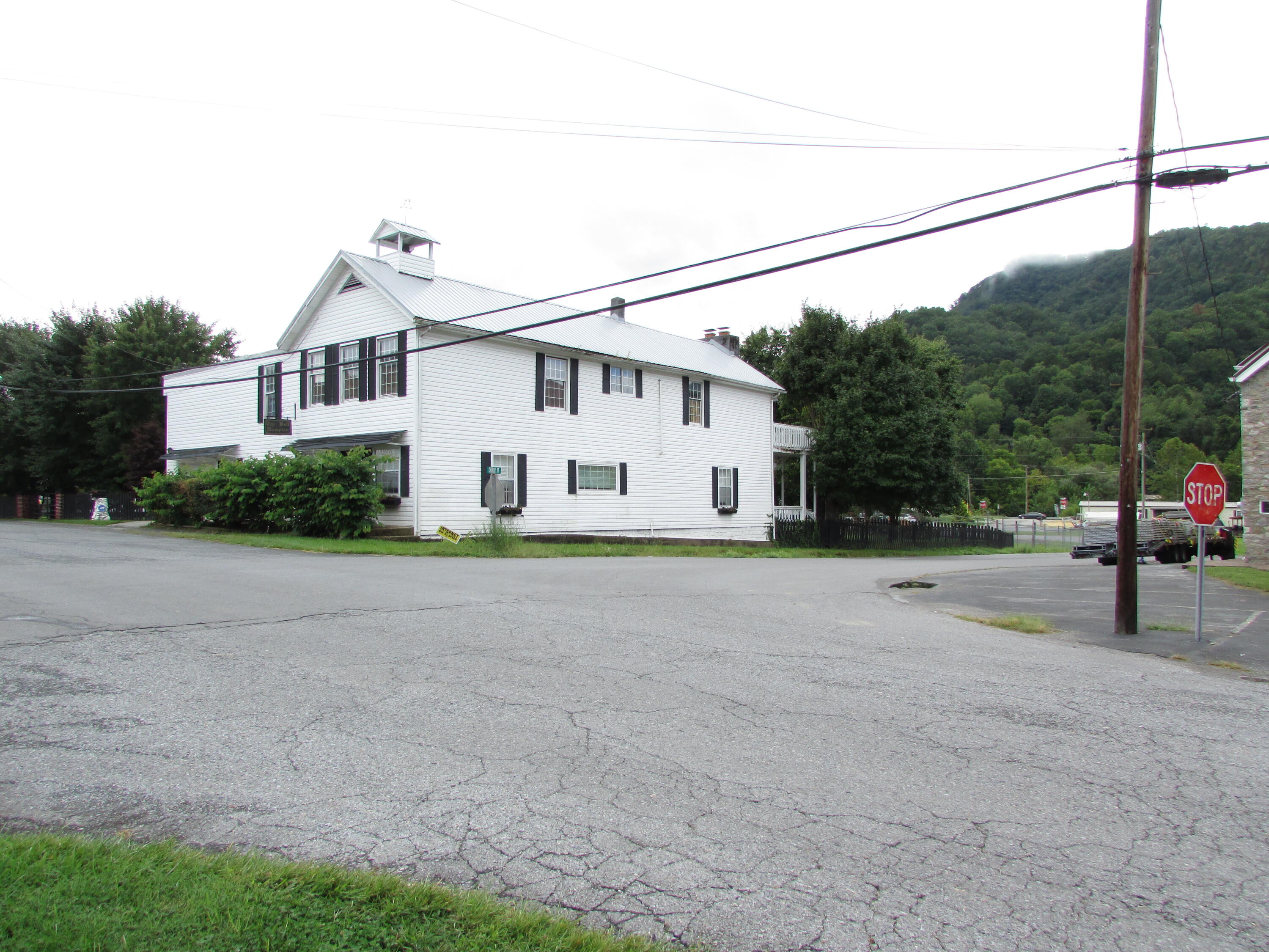 502 1st Avenue Hampton, TN 37658 - Photo 10 of 71 First Ave Hampton TN 37658 (71)