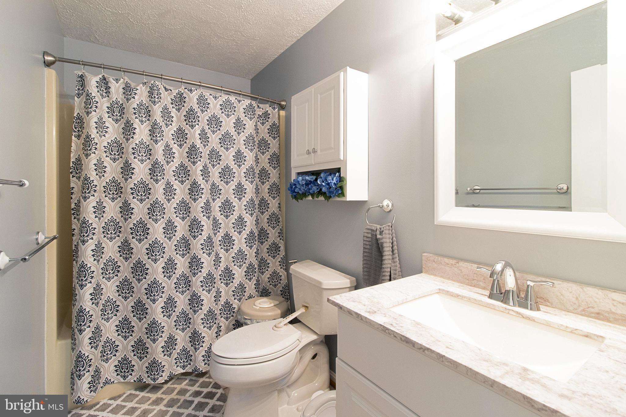 2895 Dungate Road Pasadena, MD 21122 - Photo 19 of 44 Main full bathroom with tub