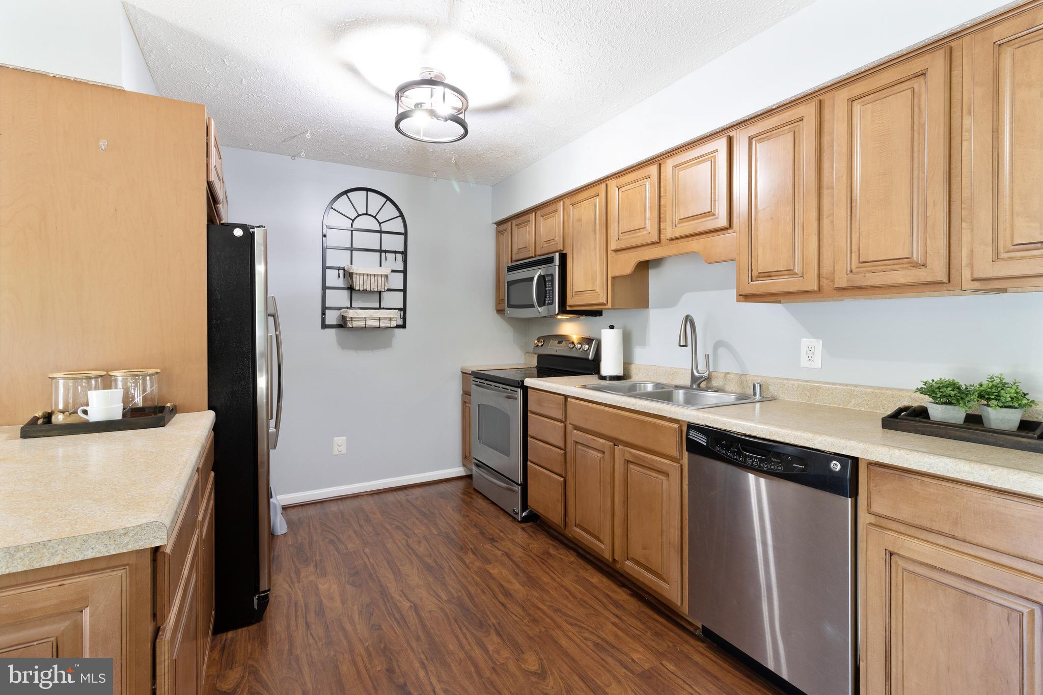 2895 Dungate Road Pasadena, MD 21122 - Photo 9 of 44 Stainless steele appliances