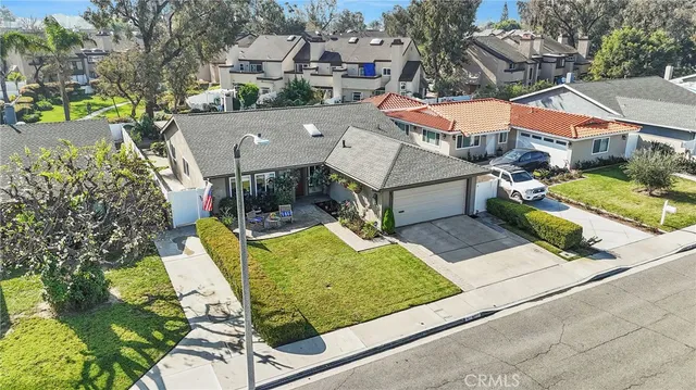 $1,375,000 | 917 Helena Circle, Costa Mesa, CA 92626