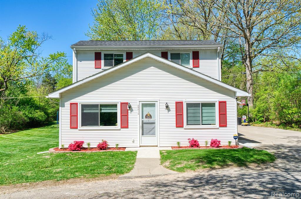 28615 Rollcrest Road Farmington Hills, MI 48334 - Photo 1 of 24