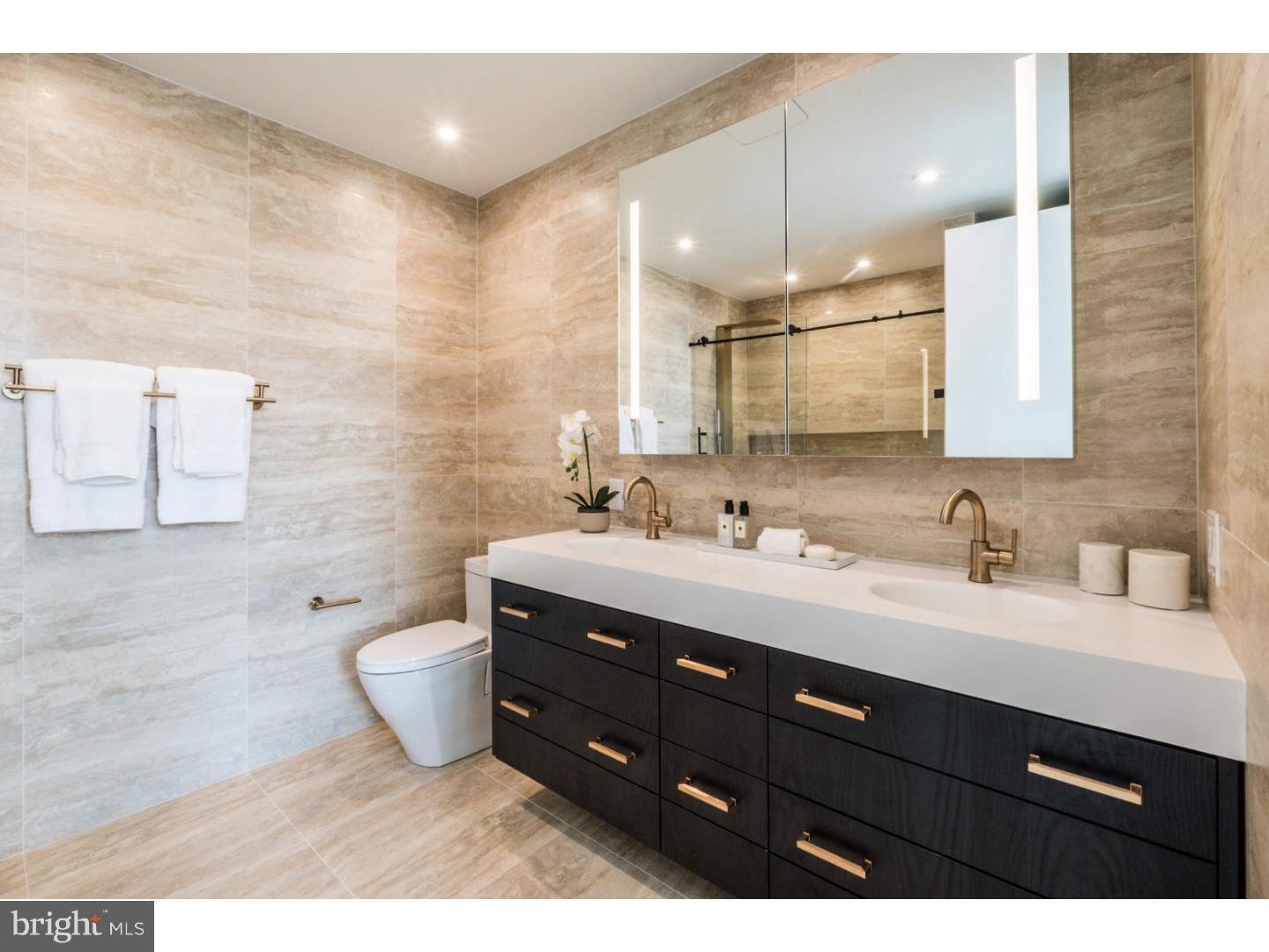 1401 Spruce Street, Unit 1716 Philadelphia, PA 19102 - Photo 15 of 19