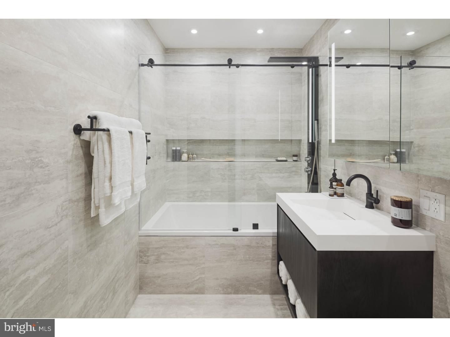 1401 Spruce Street, Unit 1716 Philadelphia, PA 19102 - Photo 17 of 19