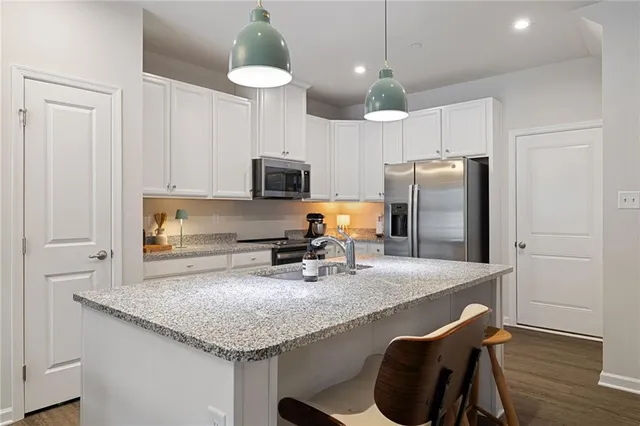 $3,200 | 202 Dana Drive, Sewickley, PA 15143