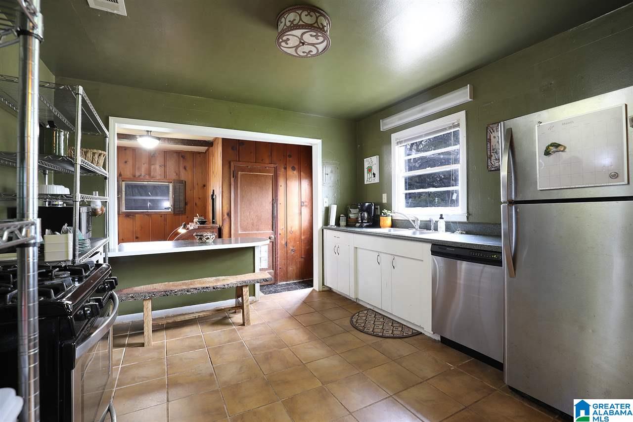 408 Raleigh Avenue Birmingham, AL 35209 - Photo 8 of 19