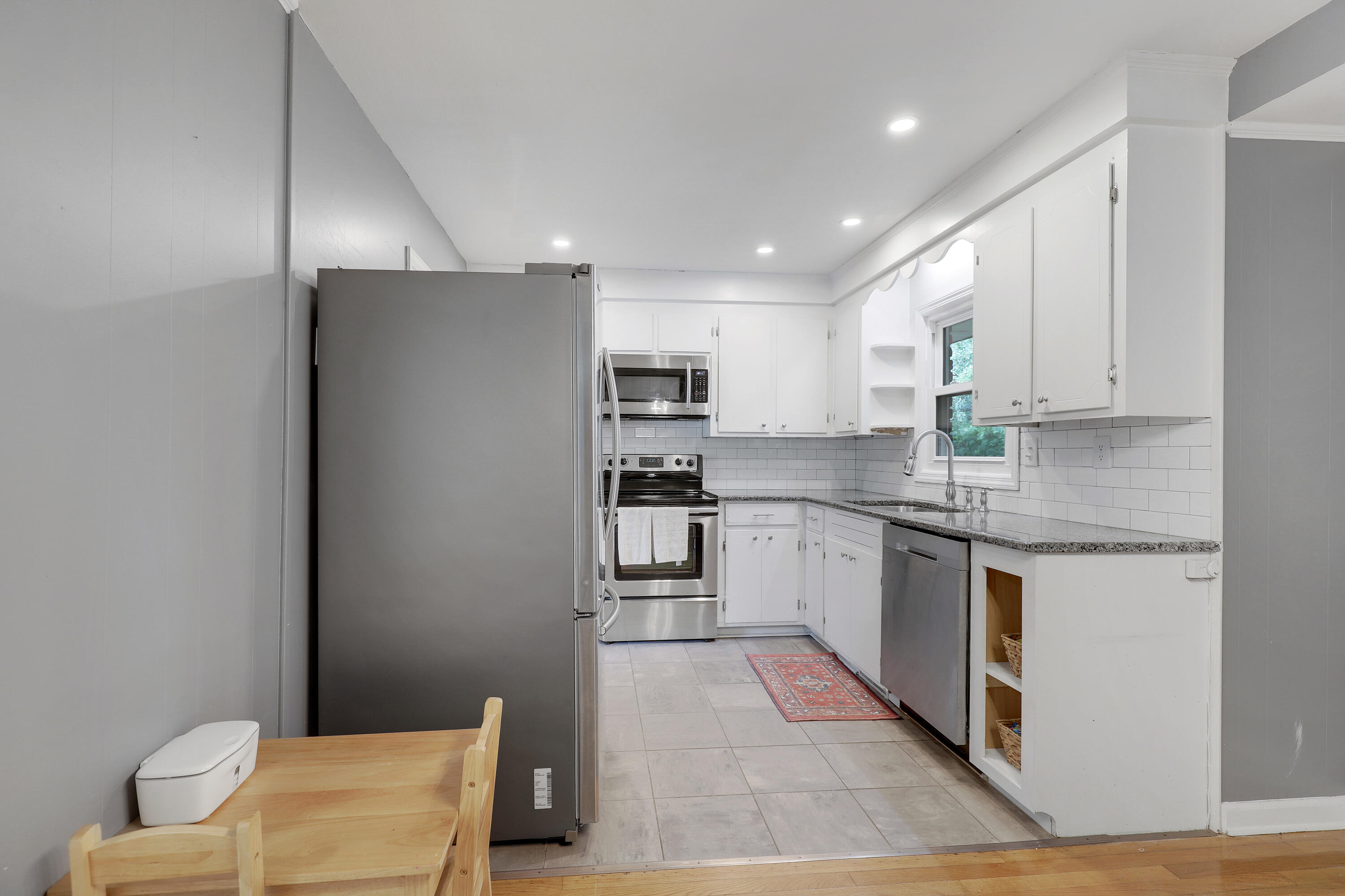 67 Boardman Road Charleston, SC 29407 - Photo 11 of 35 spacious kitchen