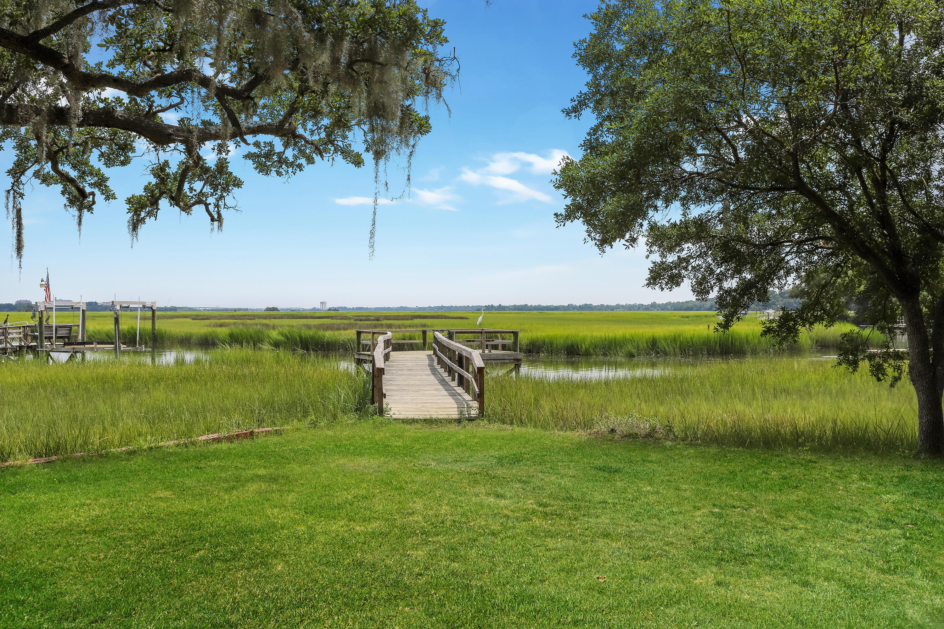 67 Boardman Road Charleston, SC 29407 - Photo 32 of 35 neighborhood dock