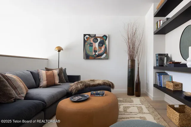 $6,450,000 | 165 Glenwood Street, Unit 29, Jackson, WY 83001