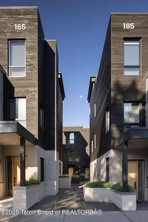 $6,450,000 | 165 Glenwood Street, Unit 29, Jackson, WY 83001