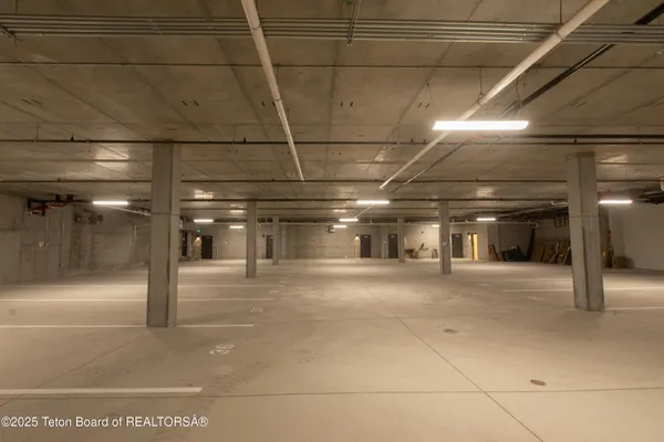 $6,450,000 | 165 Glenwood Street, Unit 29, Jackson, WY 83001