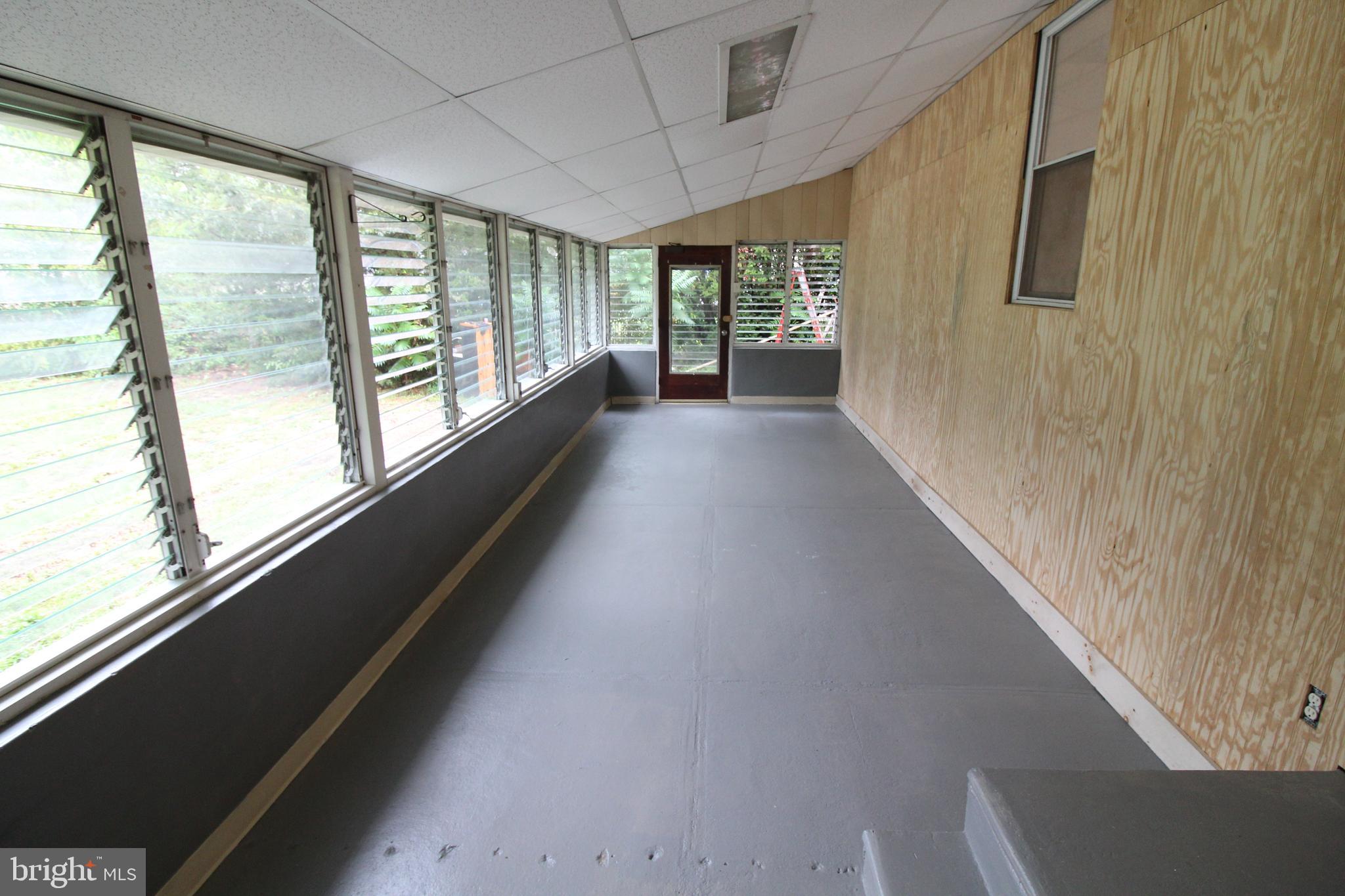 310 Piute Trail Browns Mills, NJ 08015 - Photo 18 of 23 a view of hallway with a large window
