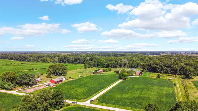 $1,450,000 | 5832 South 750 East, Knox, IN 46534