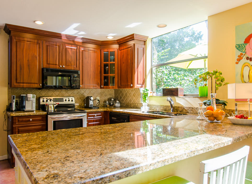 5789 Fox Hollow Drive, Unit C Boca Raton, FL 33486 - Photo 11 of 47 55-Spacious Breakfast bar
