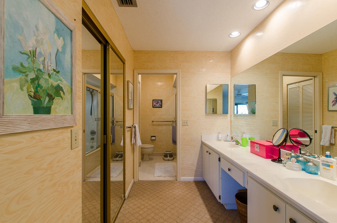 5789 Fox Hollow Drive, Unit C Boca Raton, FL 33486 - Photo 34 of 47 34-Master bath