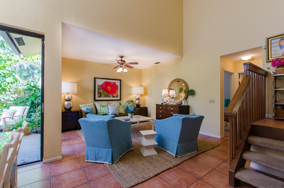 5789 Fox Hollow Drive, Unit C Boca Raton, FL 33486 - Photo 7 of 47 59- Liv Room