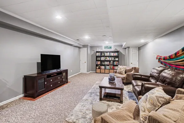 $499,900 | 9466 Riverbend Drive, South Haven, MI 49090