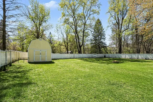 $499,900 | 9466 Riverbend Drive, South Haven, MI 49090