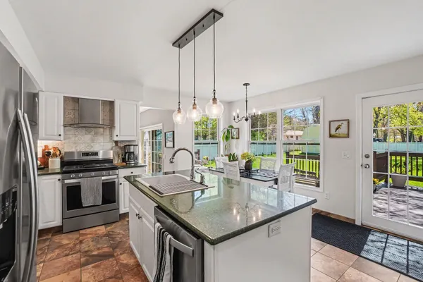 $499,900 | 9466 Riverbend Drive, South Haven, MI 49090