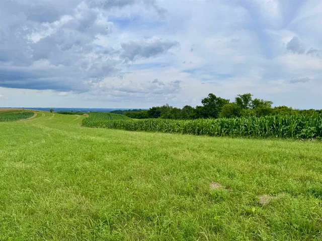 $749,900 | S6998 Missel Road, De Soto, WI 54624