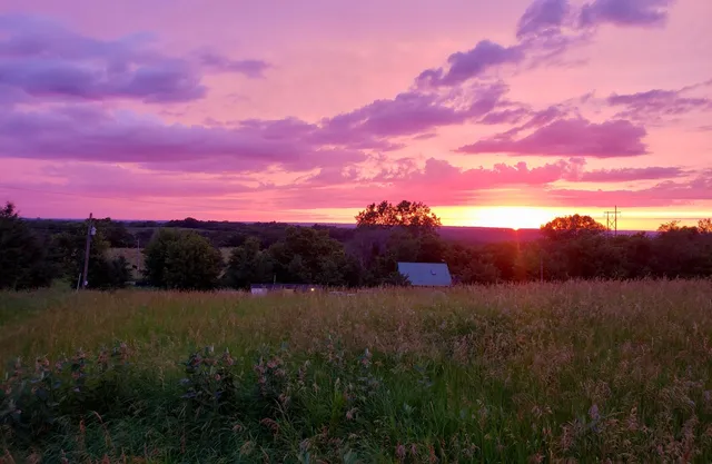 $749,900 | S6998 Missel Road, De Soto, WI 54624