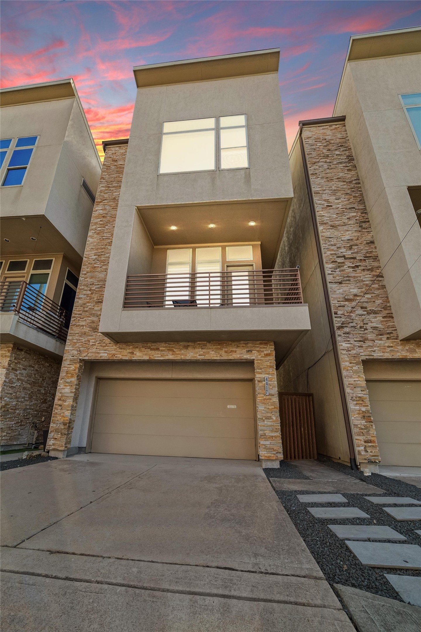 4417 Eli Street Houston, TX 77007 - Photo 1 of 24 Welcome to 4417 Eli!