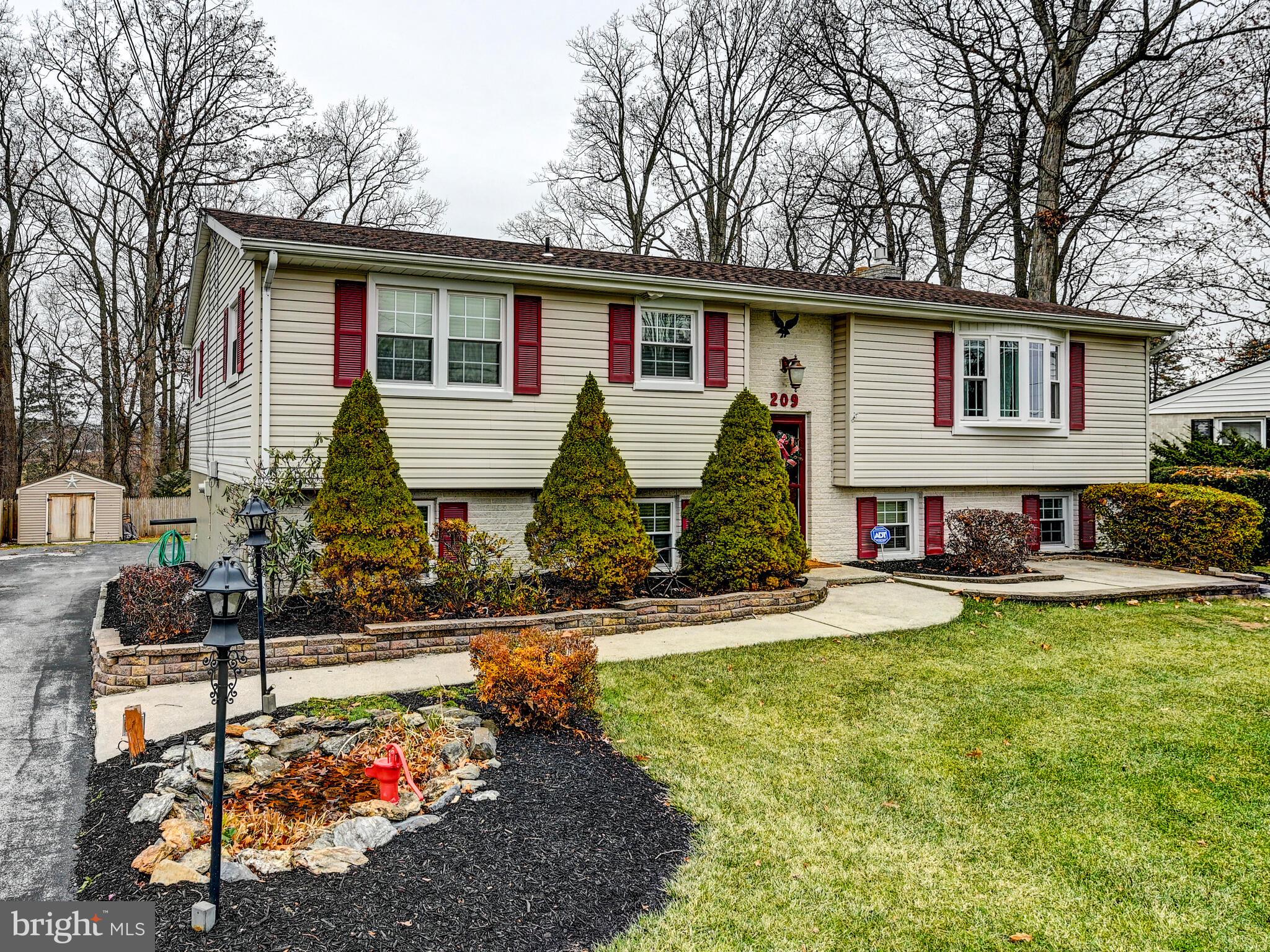 209 Forest Hills Road Red Lion, PA 17356 - Photo 2 of 28