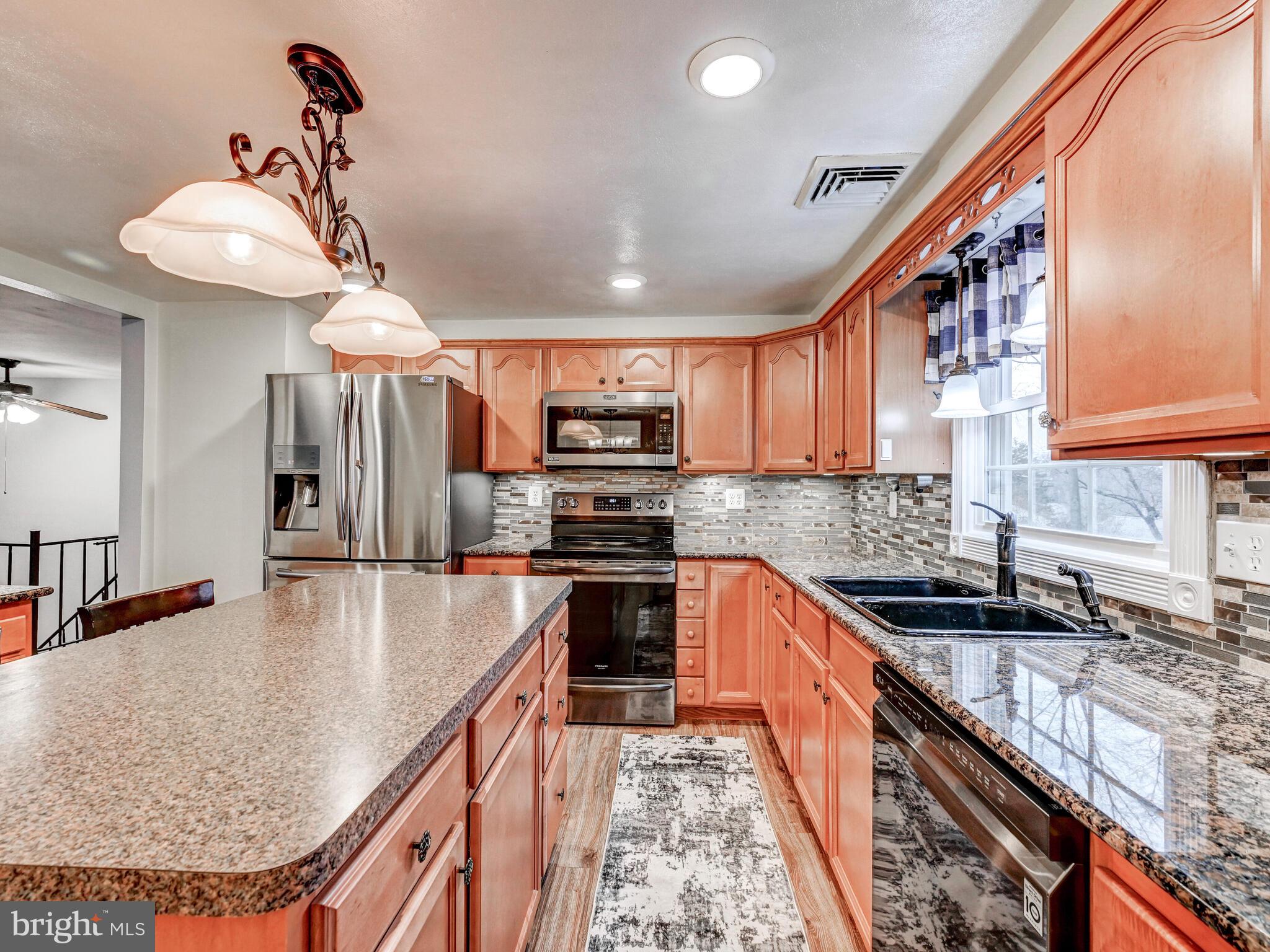 209 Forest Hills Road Red Lion, PA 17356 - Photo 9 of 28