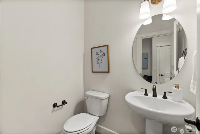 $949,950 | 1307 60th Avenue Northeast, Tacoma, WA 98422