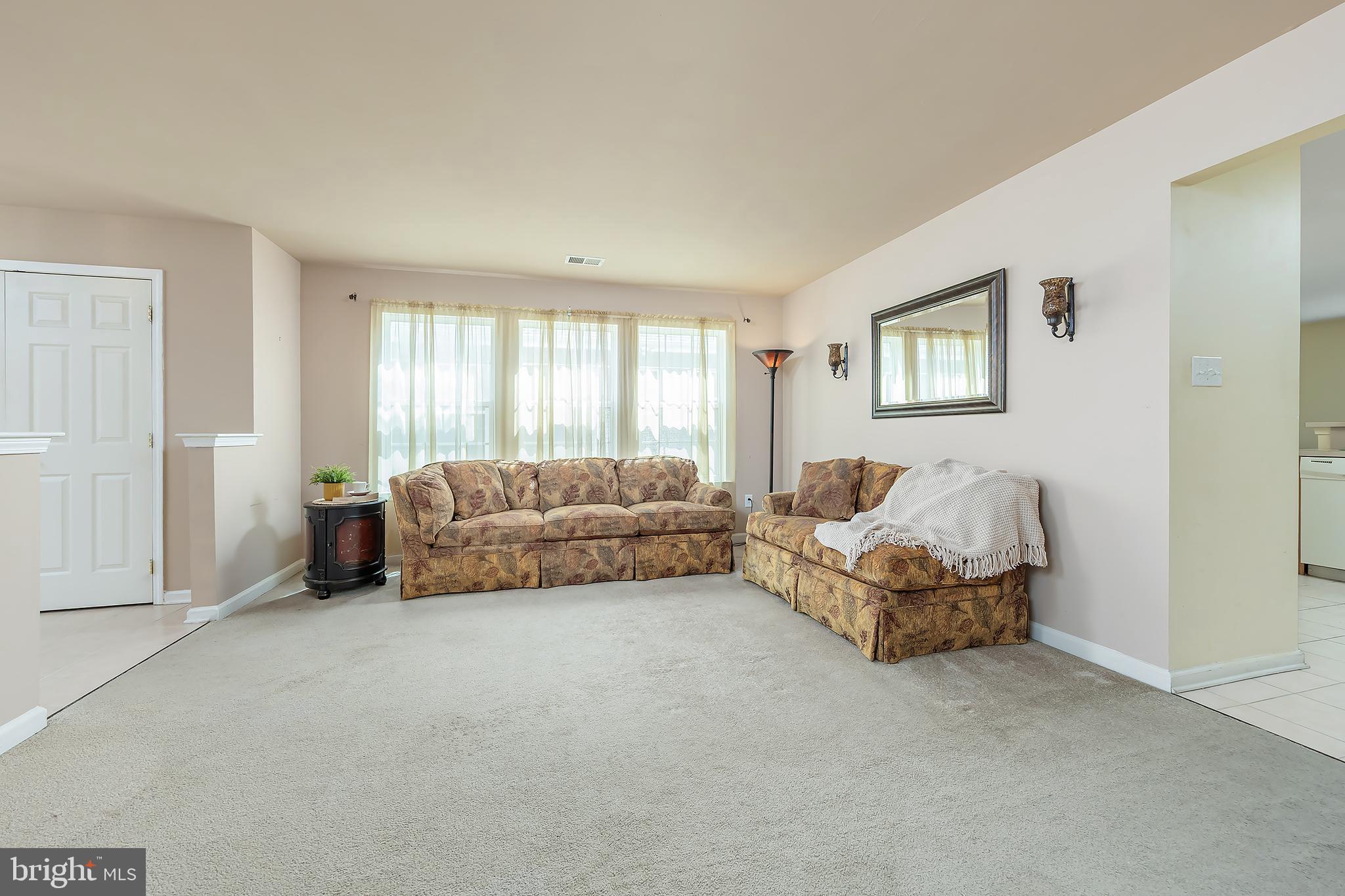 30 Brattleboro Road Swedesboro, NJ 08085 - Photo 7 of 33 Living Room