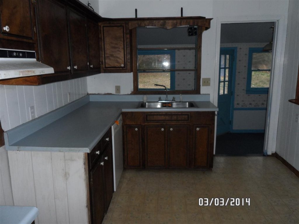 1552 Coffee Road Westminster, SC 29693 - Photo 6 of 16 Gallery Image 6