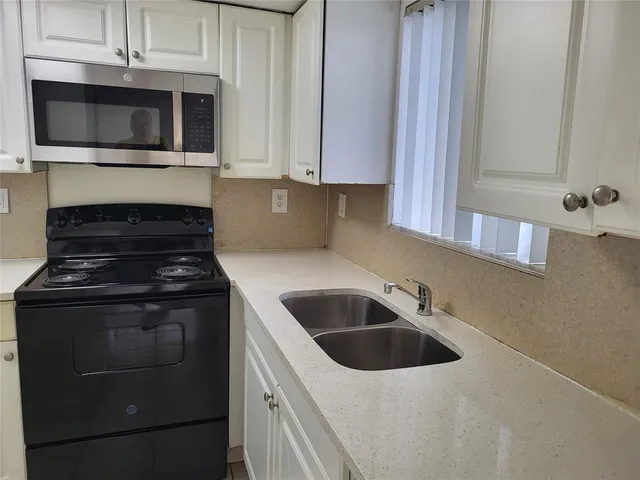 $1,595 | 1501 Crescent Circle, Unit B12, West Palm Beach, FL 33403