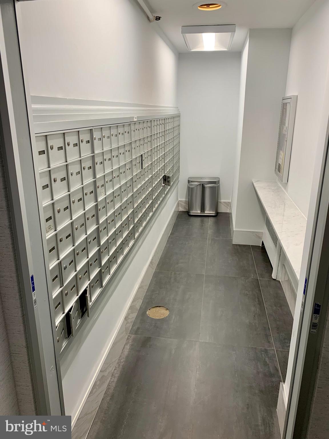 2101-17 Chestnut Street, Unit 910 Philadelphia, PA 19103 - Photo 8 of 9