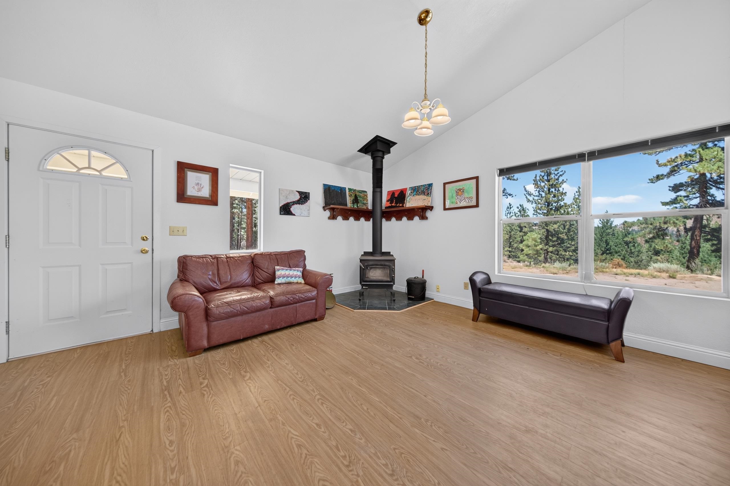 1100 Sugarloaf Road Doyle, CA 96109 - Photo 5 of 50 Gallery Image 5